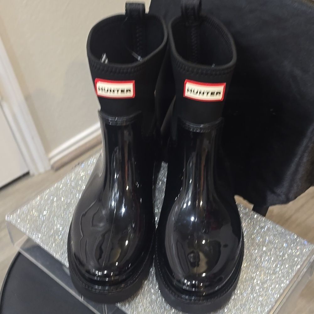 Hunter Ella Chelsea Waterproof Boots- Black/Black Shiny PVC - Picture 6 of 8
